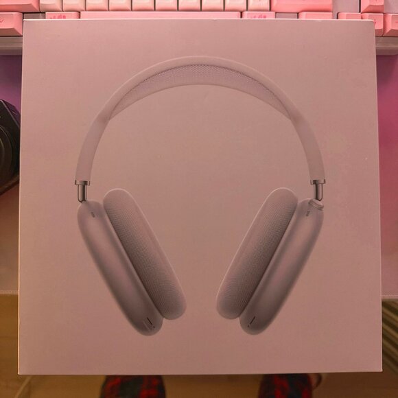 Apple AirPods Max with Smartcase in Silver - Picture 1 of 4